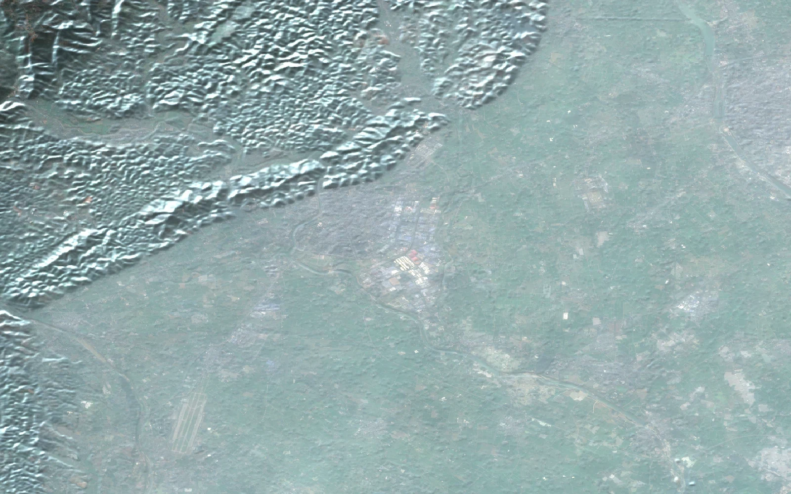 成都大邑代表范围的Sentinel-2真彩色影像，展示成都平原向山地过渡